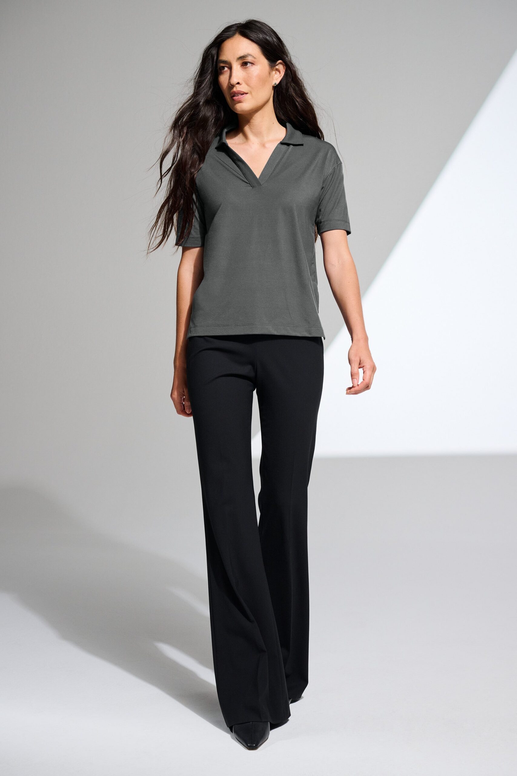 MM1015_ESS25_IMAGING_MM_4_Lifestyle_Model.jpg