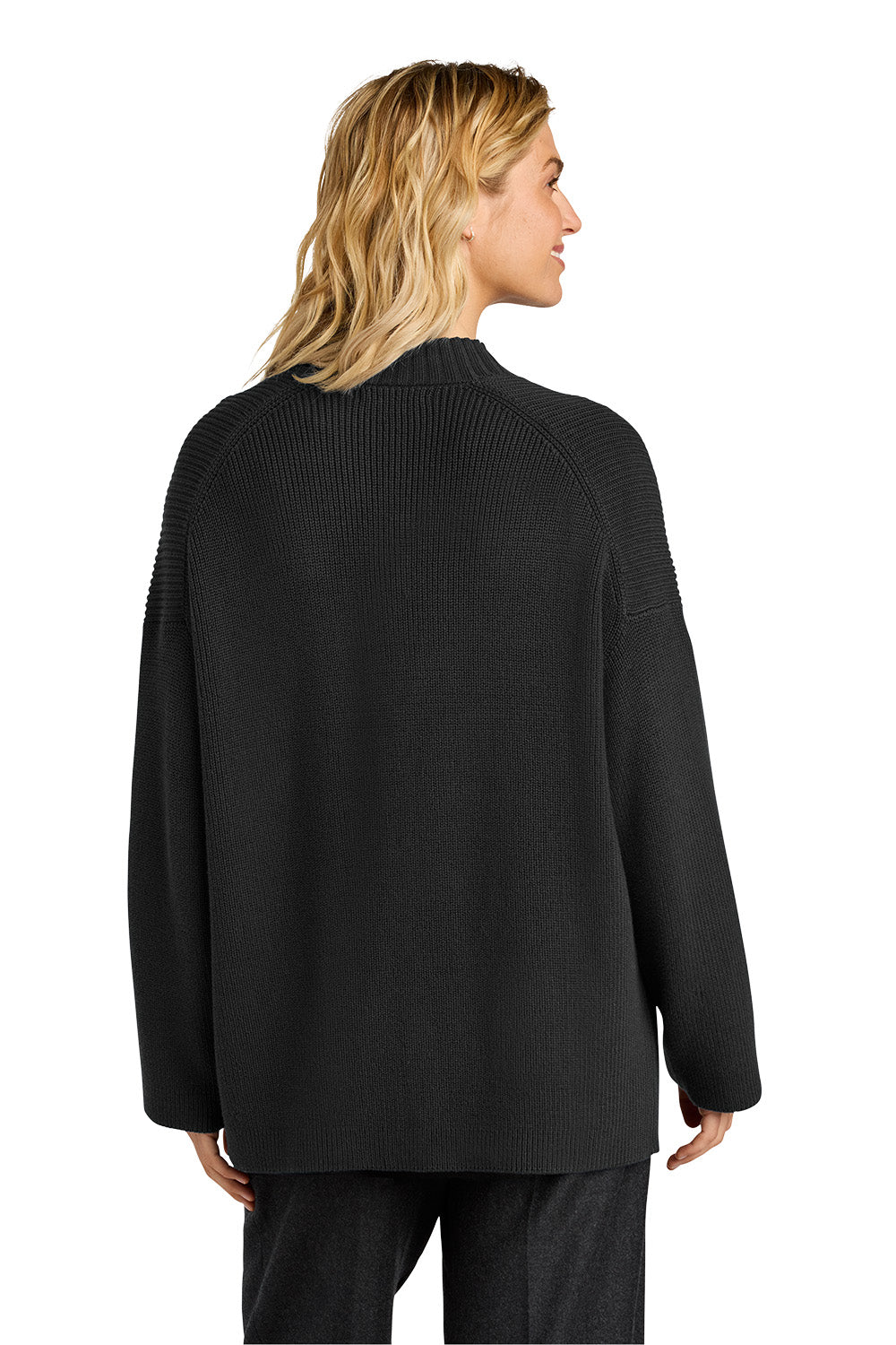 MM3021_DeepBlack_Model_Back.jpg