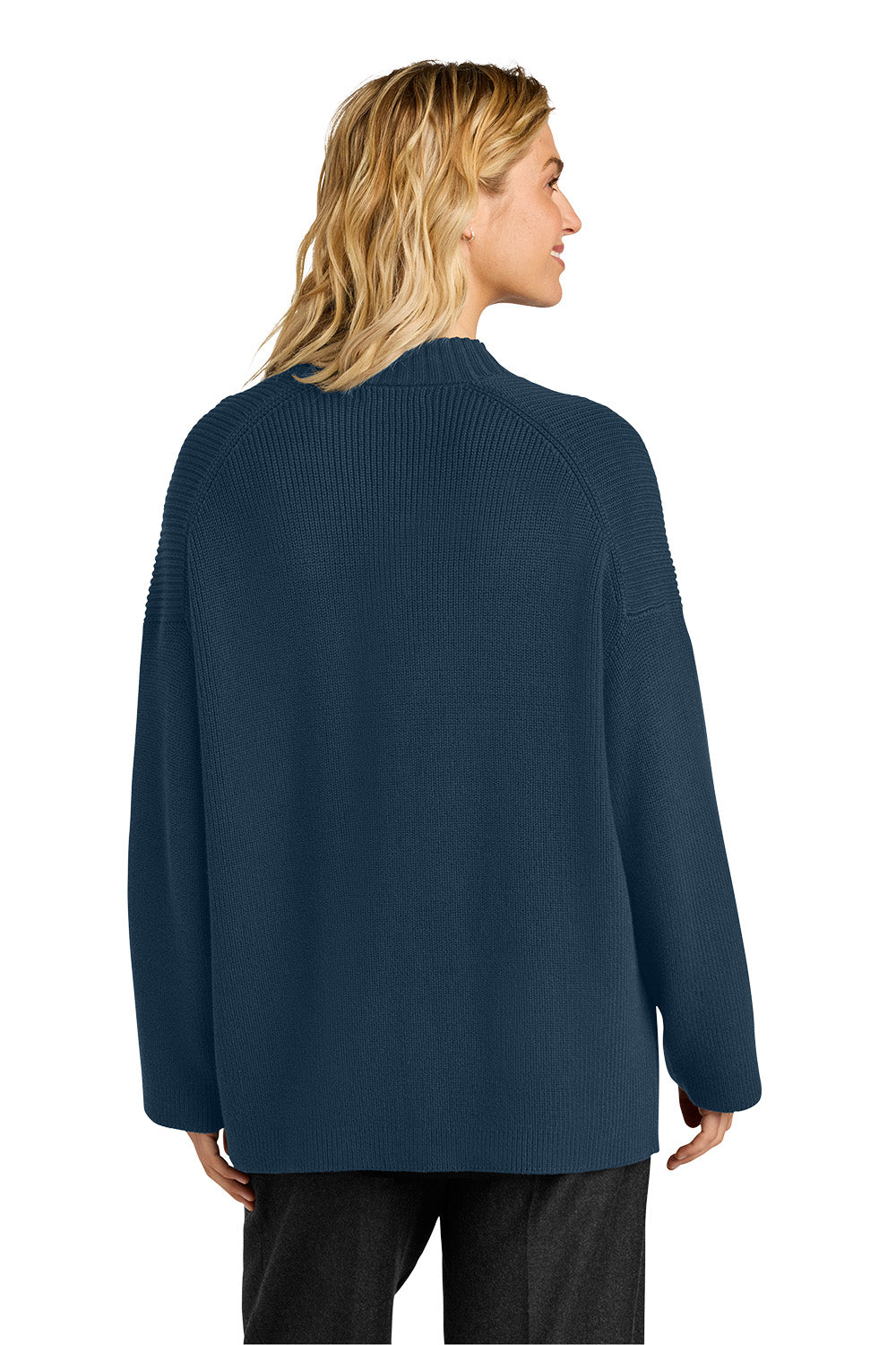 MM3021_InsigniaBlue_Model_Back.jpg