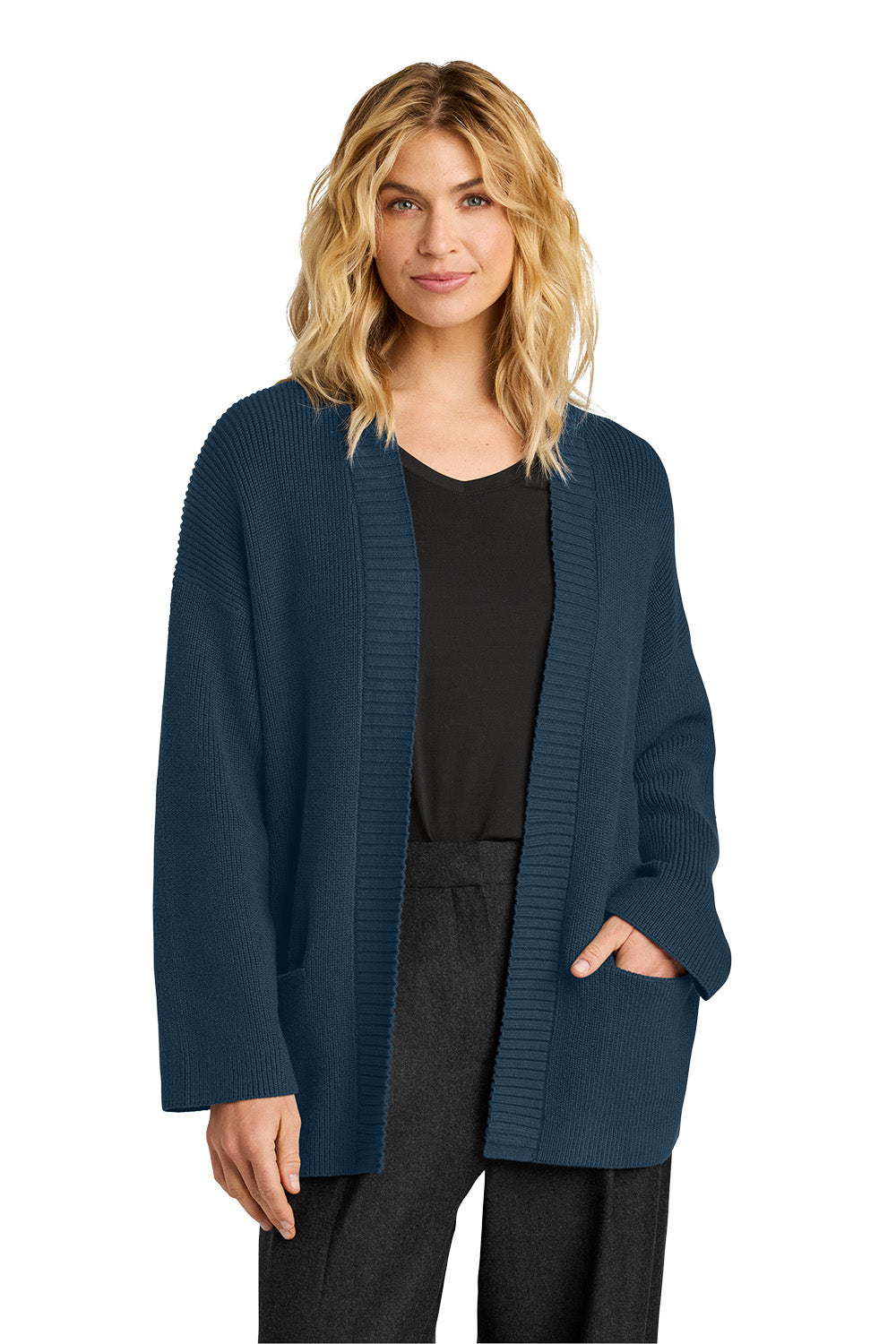 MM3021_InsigniaBlue_Model_Front.jpg