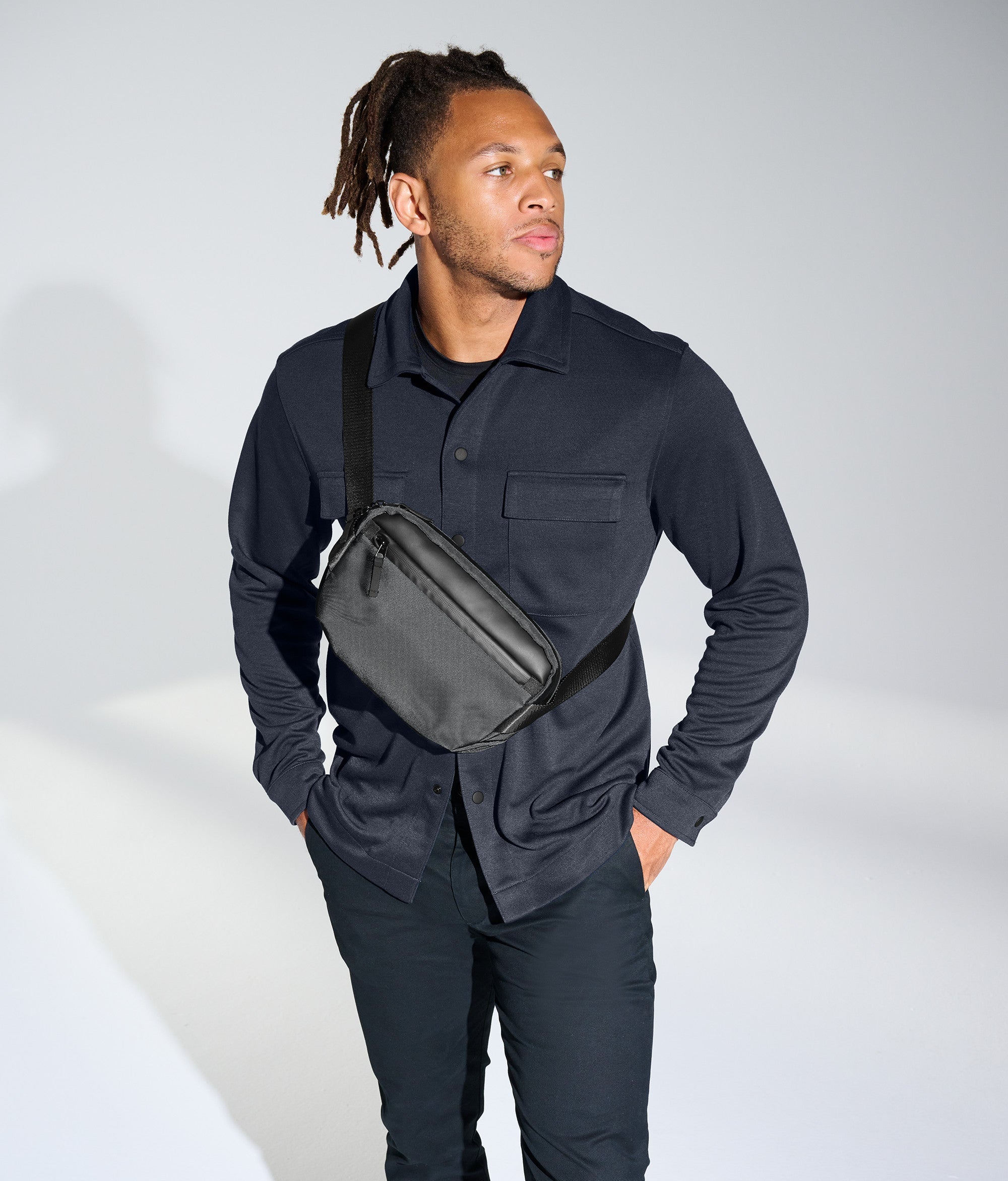 MMB600_STORMGREY_Model_SPRING24_1.jpg